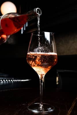Brut Réserve, glass